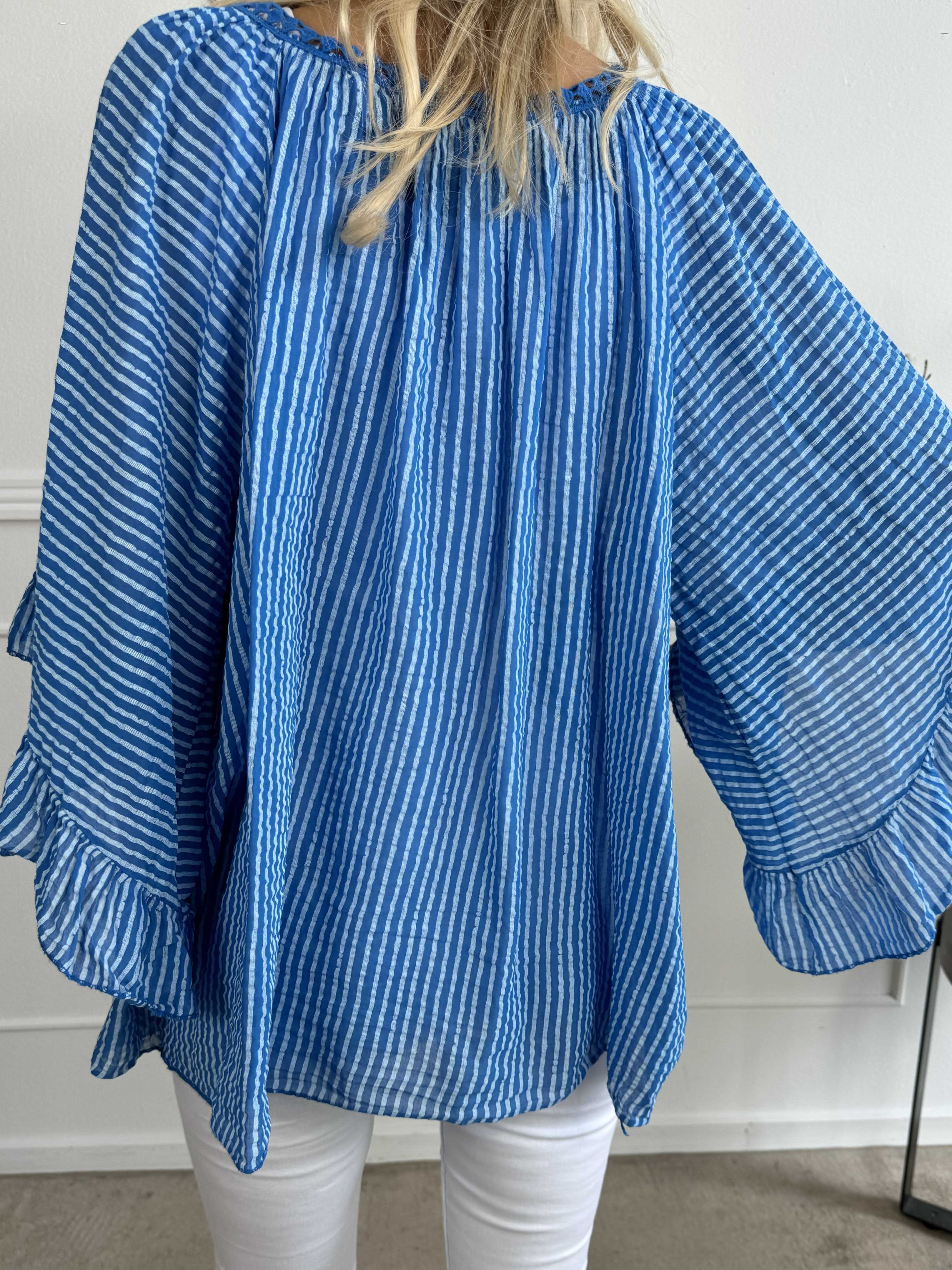 Marija - Sød stribet tunika med smukke ærmer